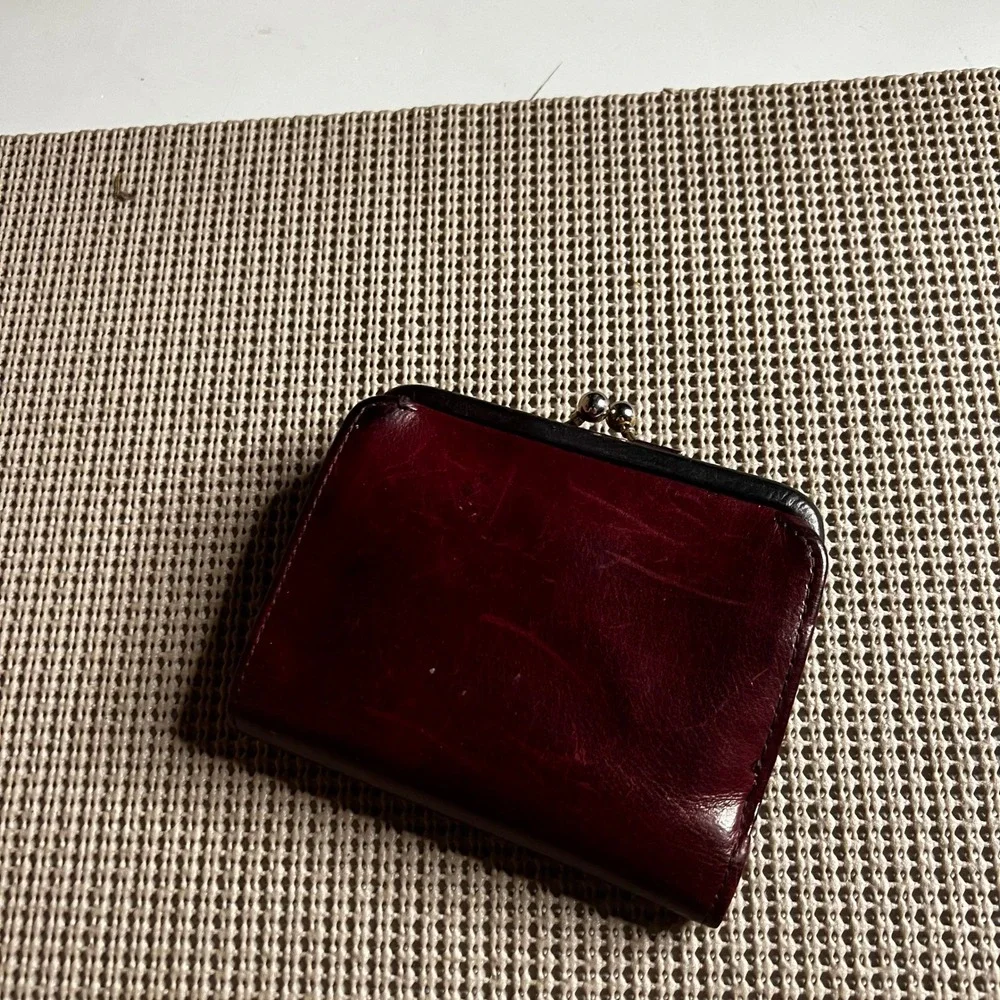 Coach goods coin organized