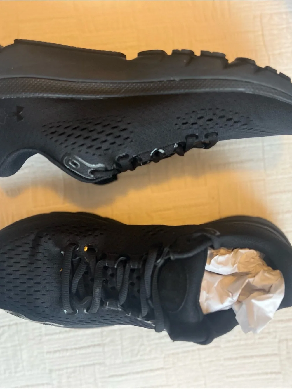 Under Armour all black