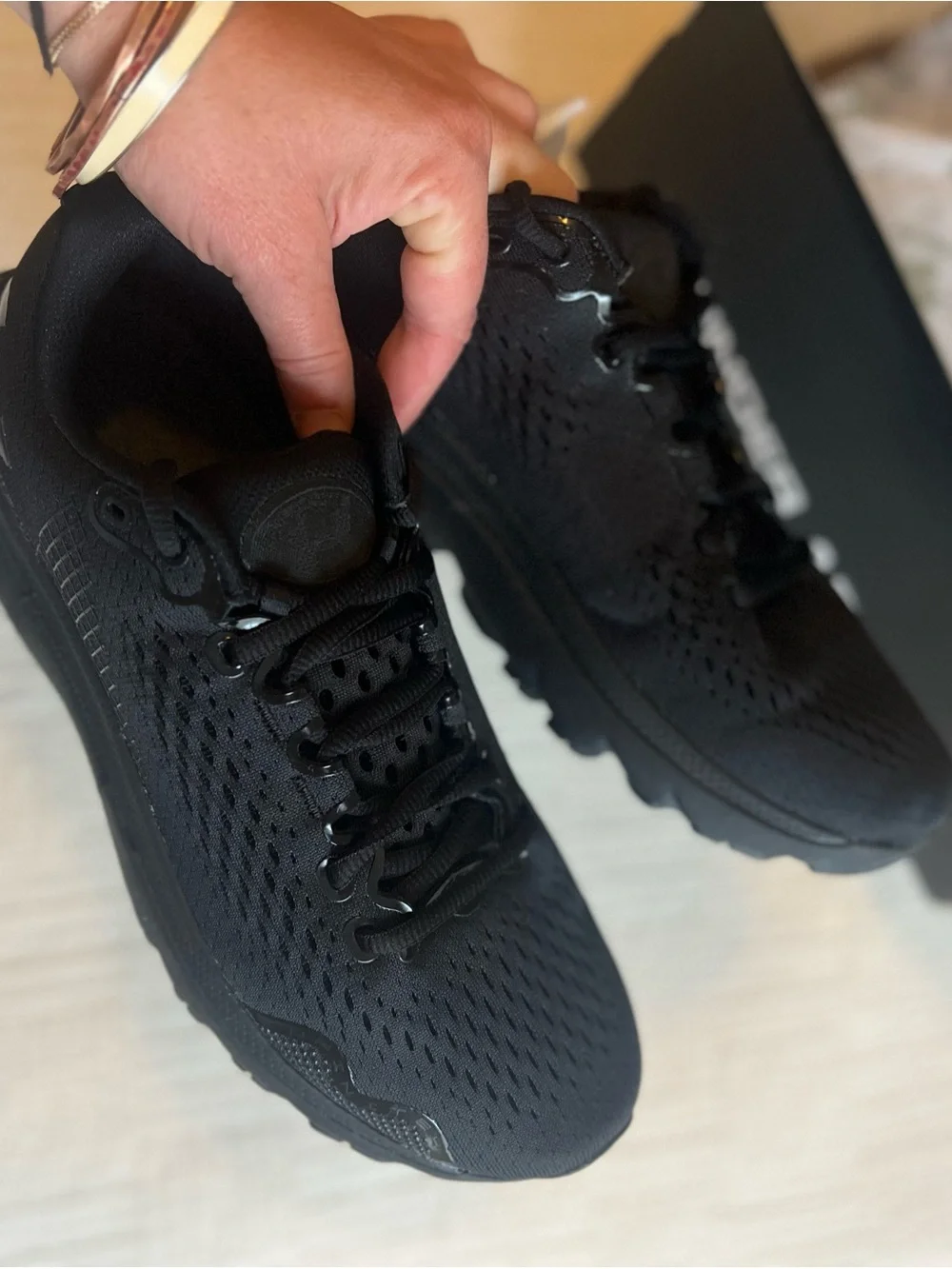 Under Armour all black