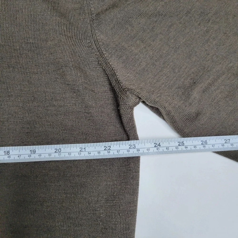 Lord & Taylor neck design