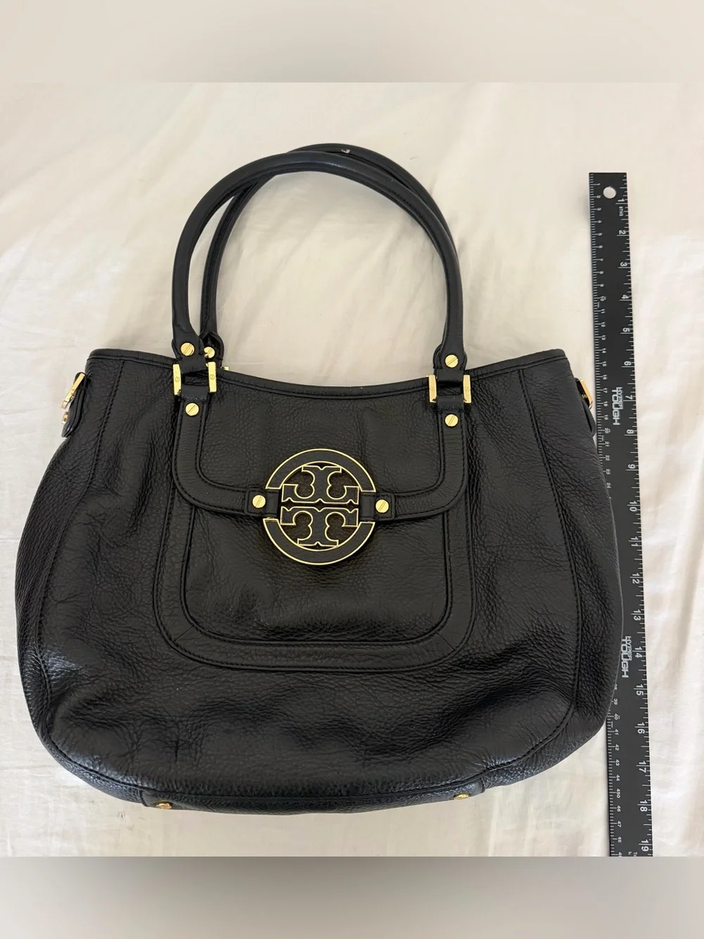 Tory Burch black pebbled