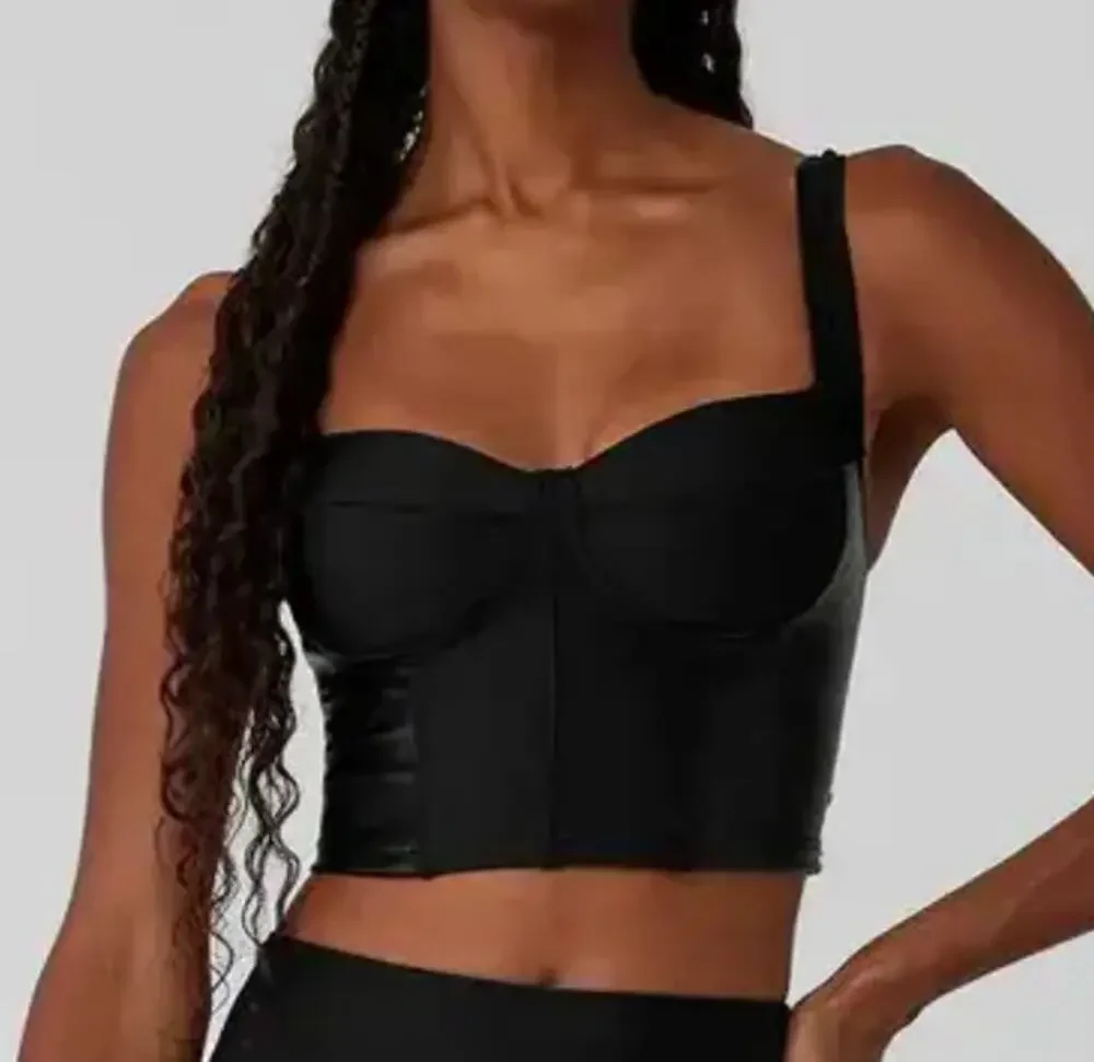 Alo Airlift Winter Warm Cropped Supermoto Tank Top Black Small