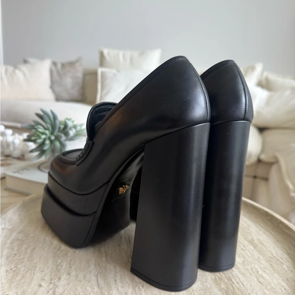 Versace aevitas leather