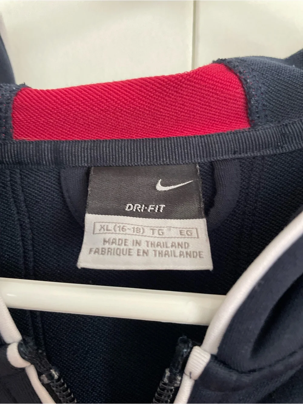Women’s XL Nike Training Dri-Fit Navy/Red Hooded Jacket