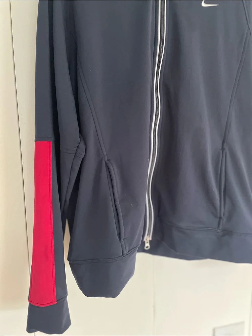 Women’s XL Nike Training Dri-Fit Navy/Red Hooded Jacket