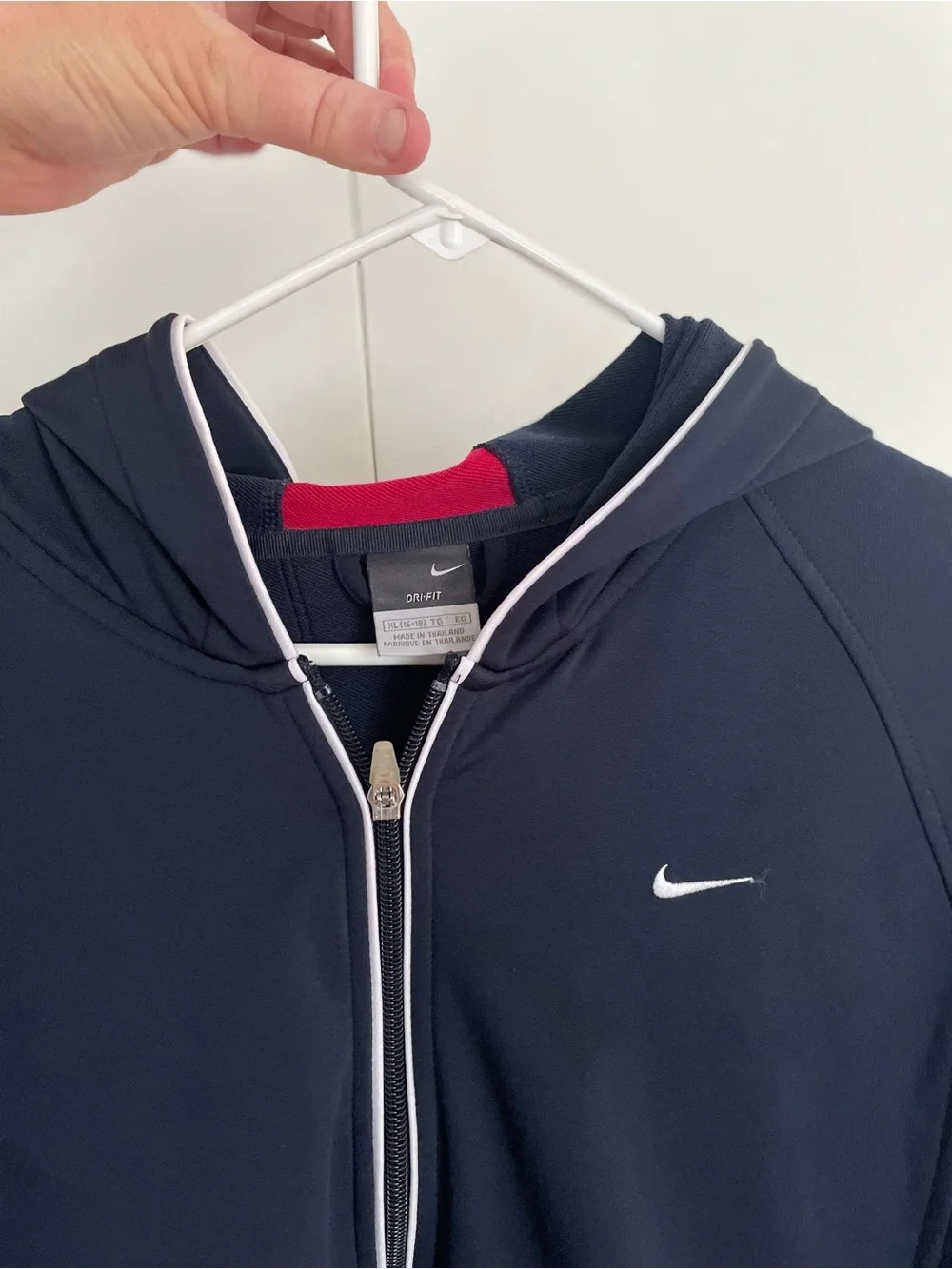 Women’s XL Nike Training Dri-Fit Navy/Red Hooded Jacket