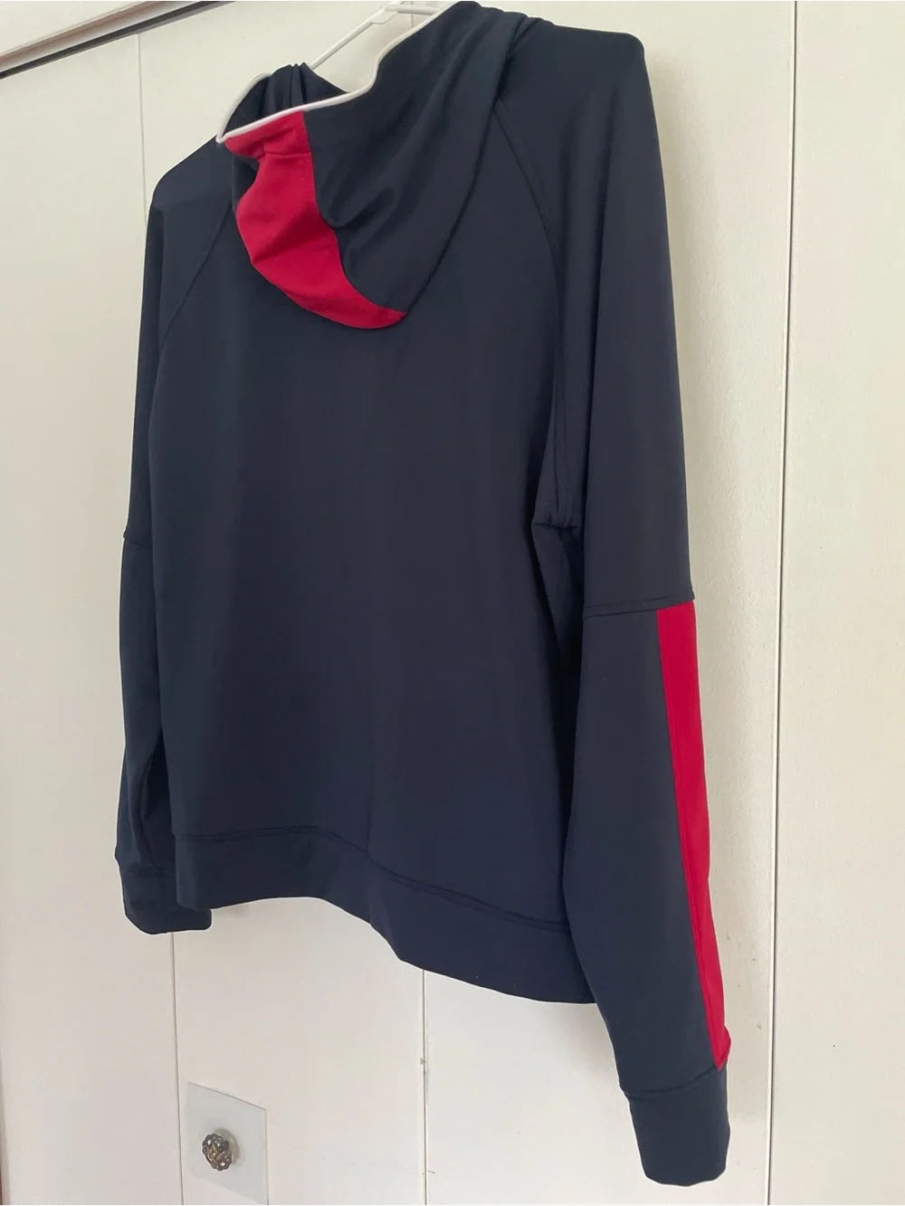 Women’s XL Nike Training Dri-Fit Navy/Red Hooded Jacket