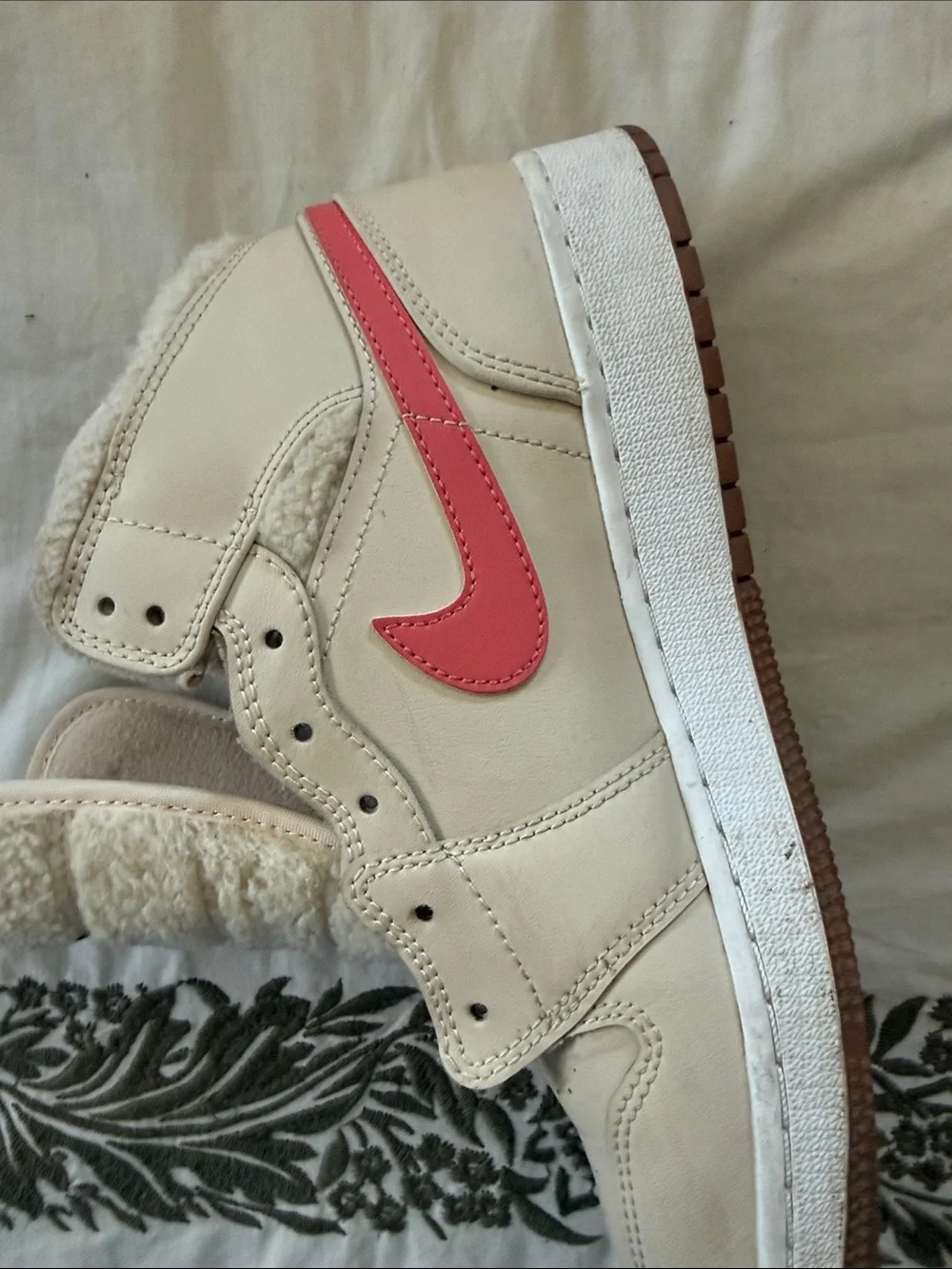 Jordan Kids Cream High-Top Sneakers with Blue Swoosh and Gum Outsole