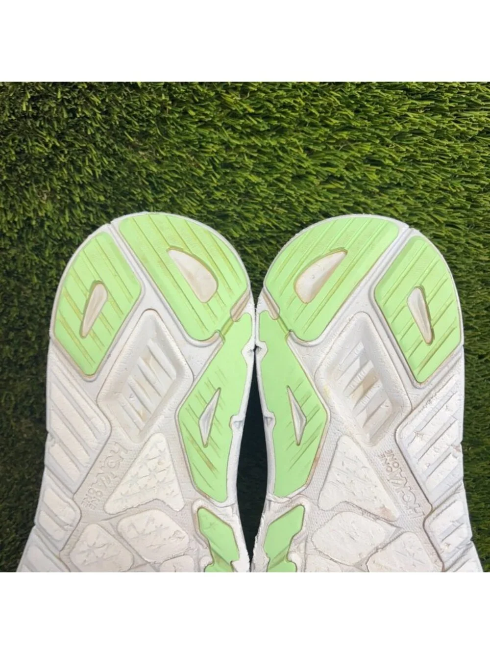 Hoka seller notes