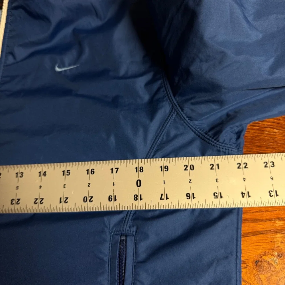 Nike jacket features