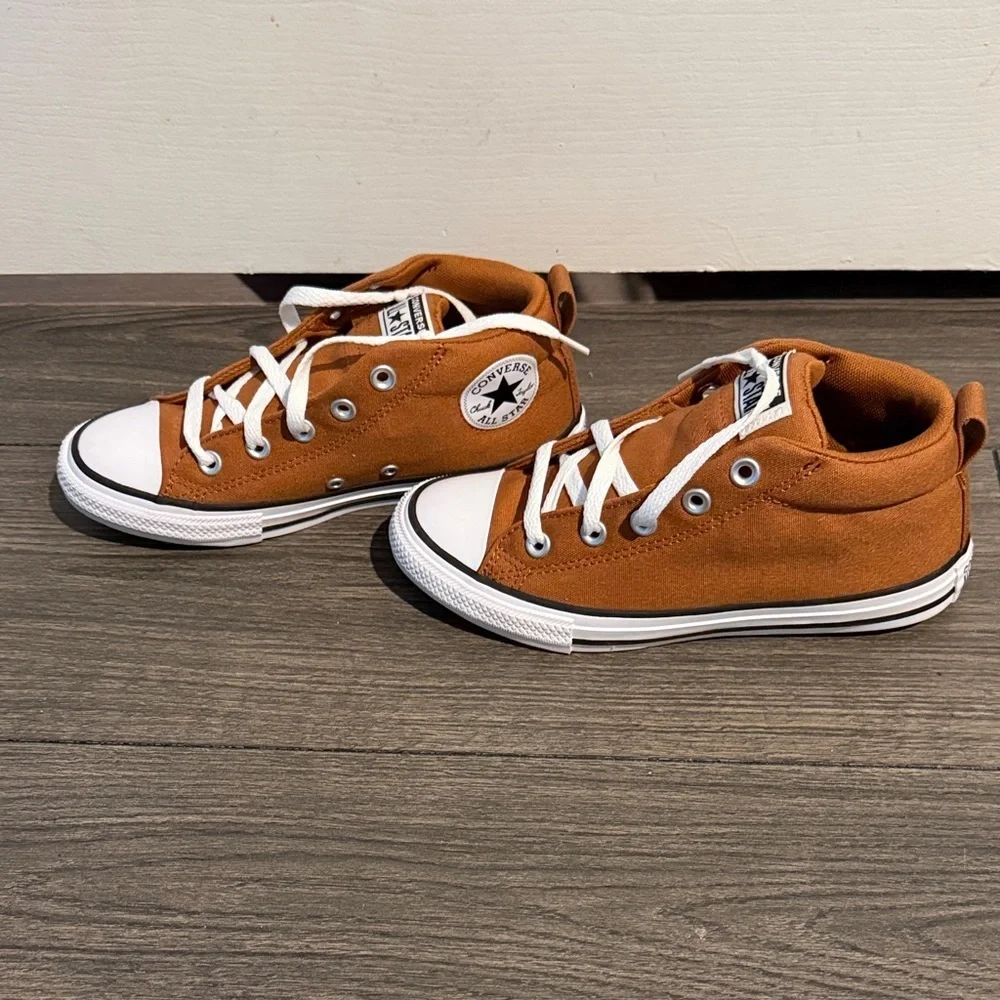 Converse comes box