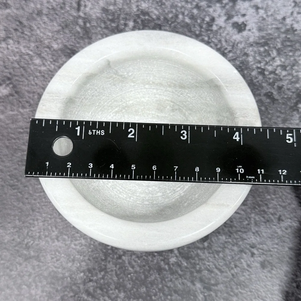 Unmarked marble salt