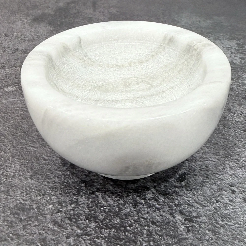 Unmarked marble salt