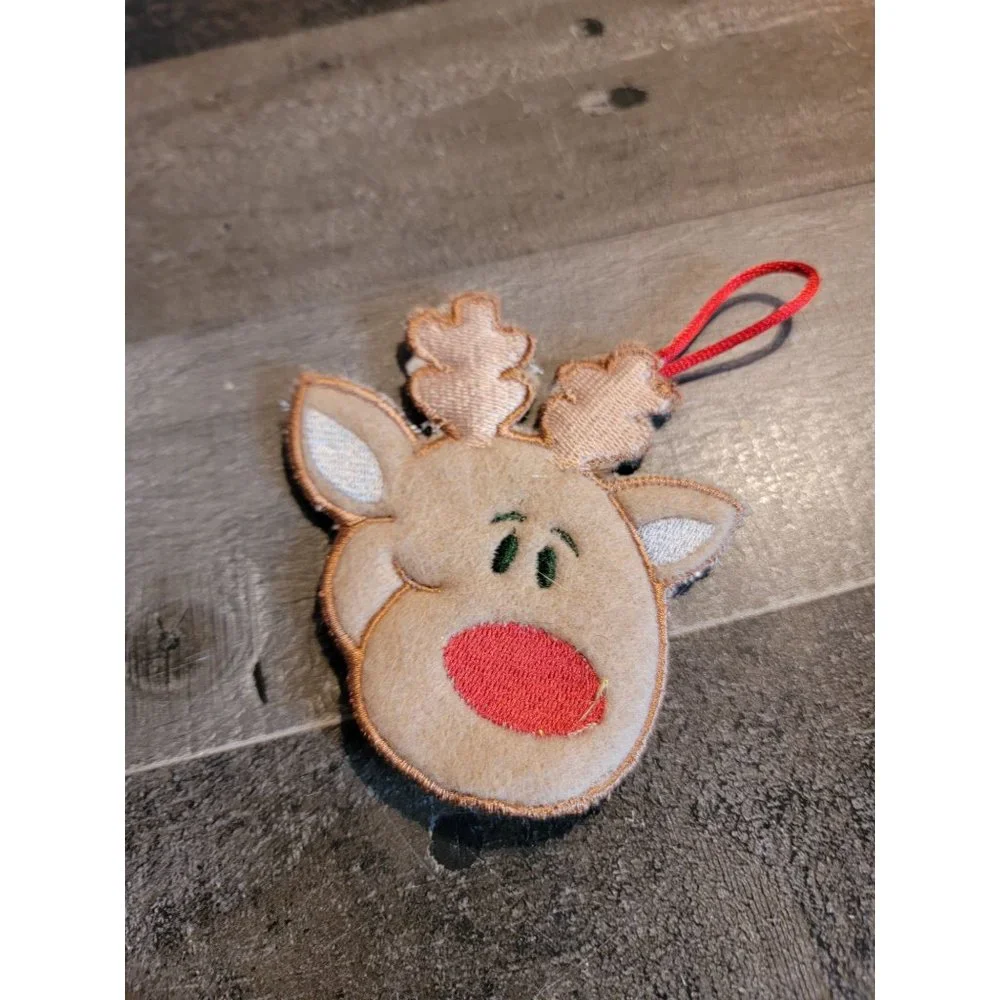 unbranded felt reindeer