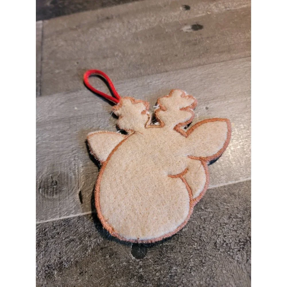 unbranded felt reindeer