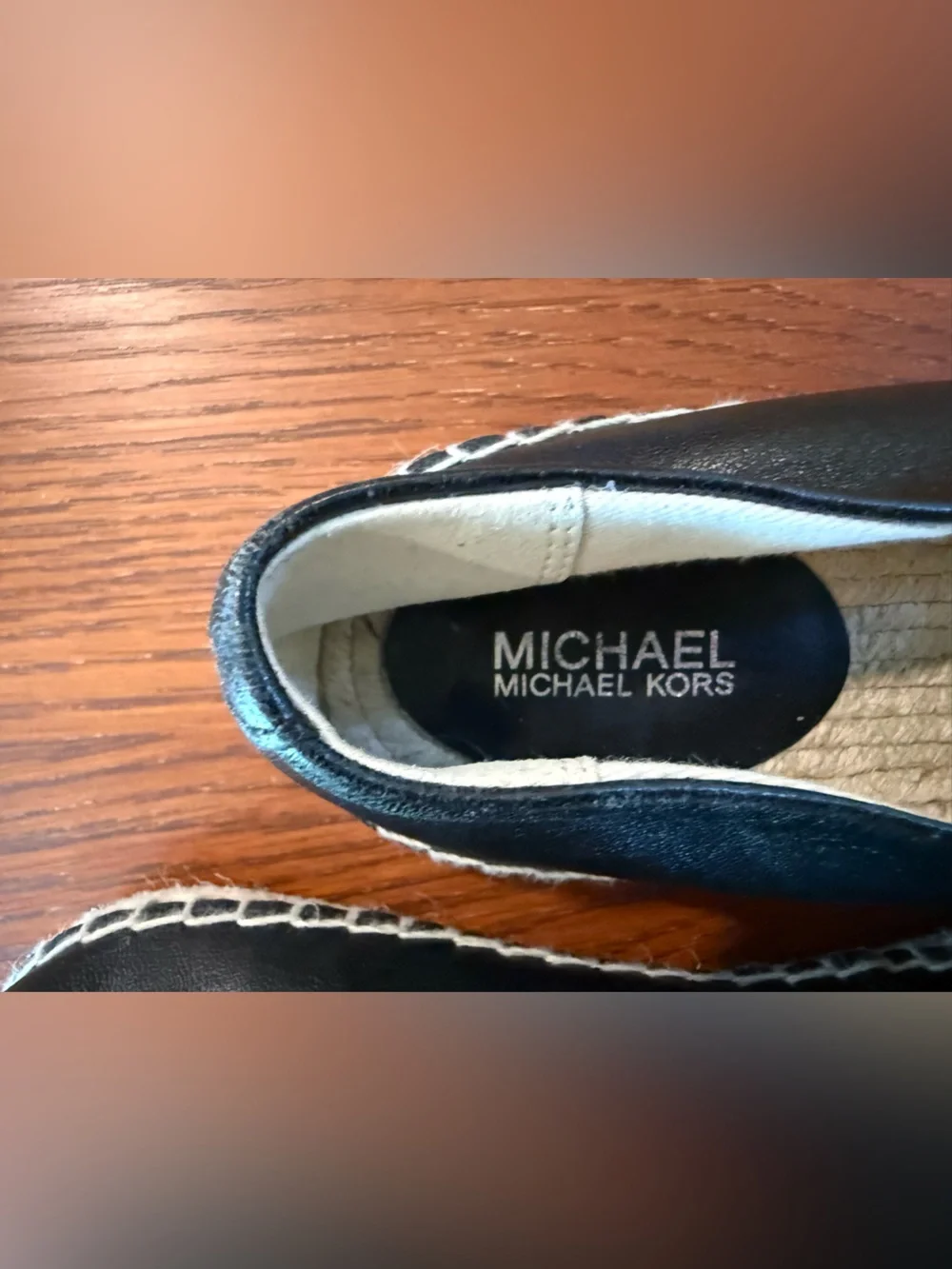 Michael Kors leather 3d flat