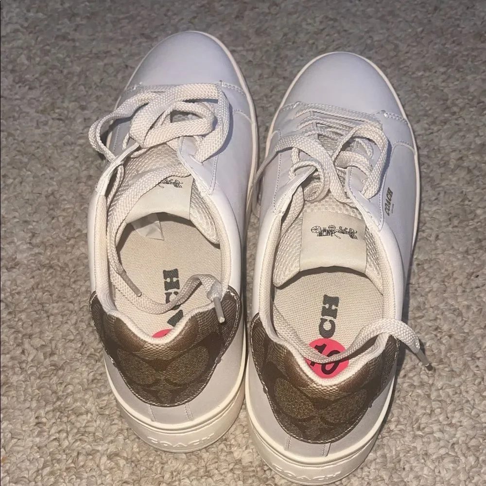 Coach Women's Cream and Brown logo Sneakers