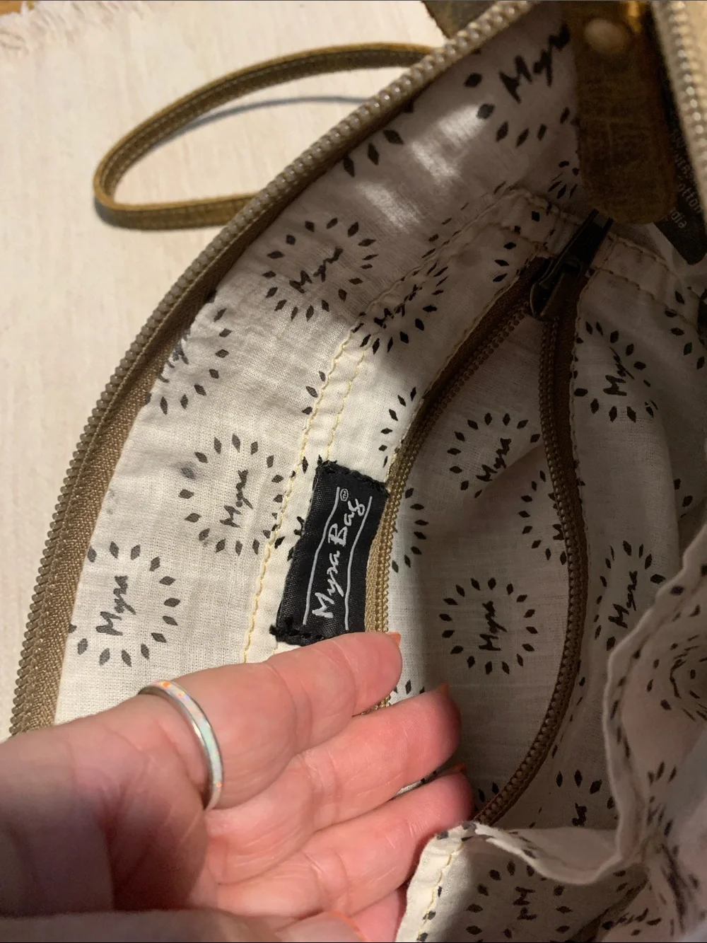 Myra Bag olive green
