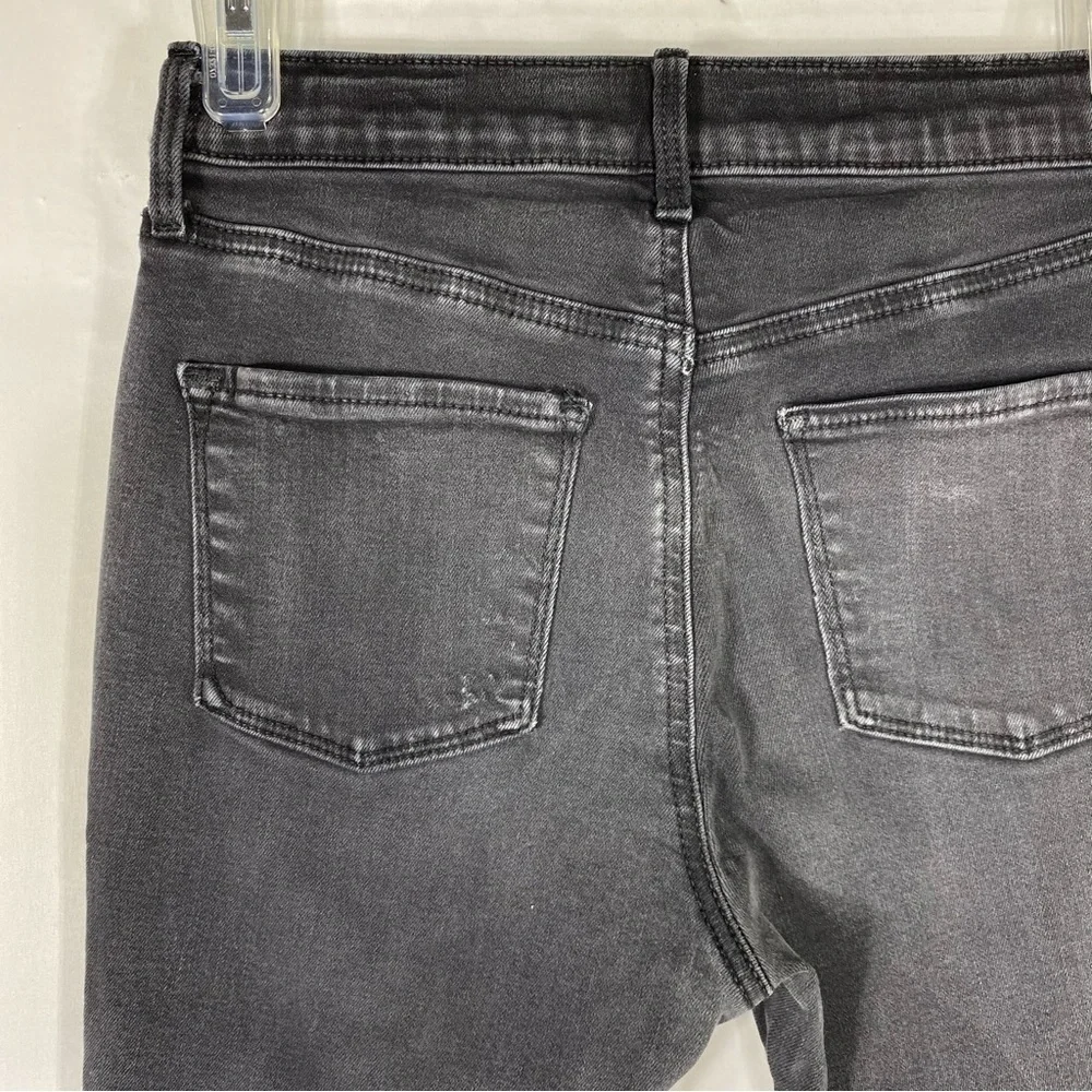 Old Navy waist 25”