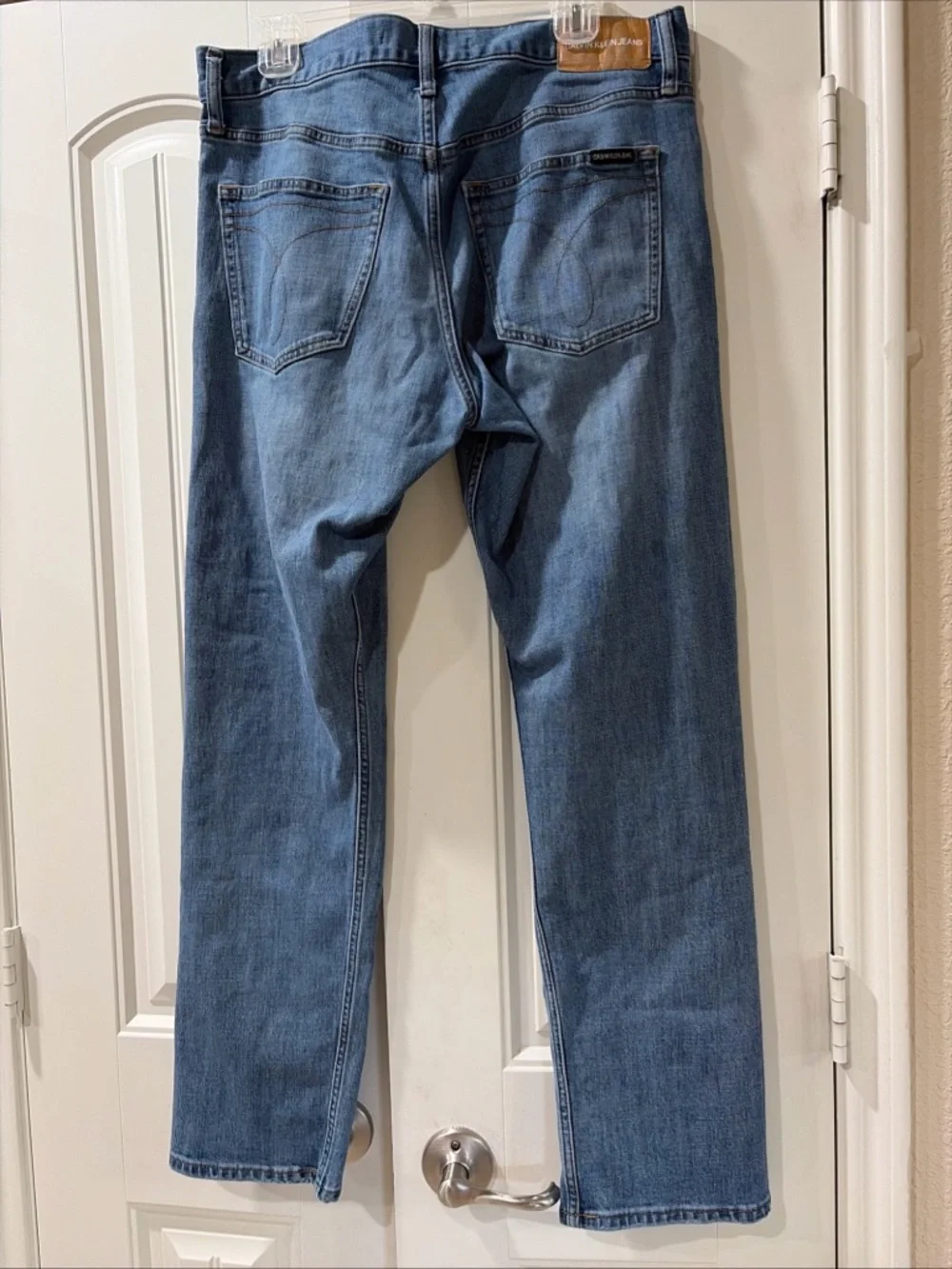 Calvin Klein Jeans look styling blue