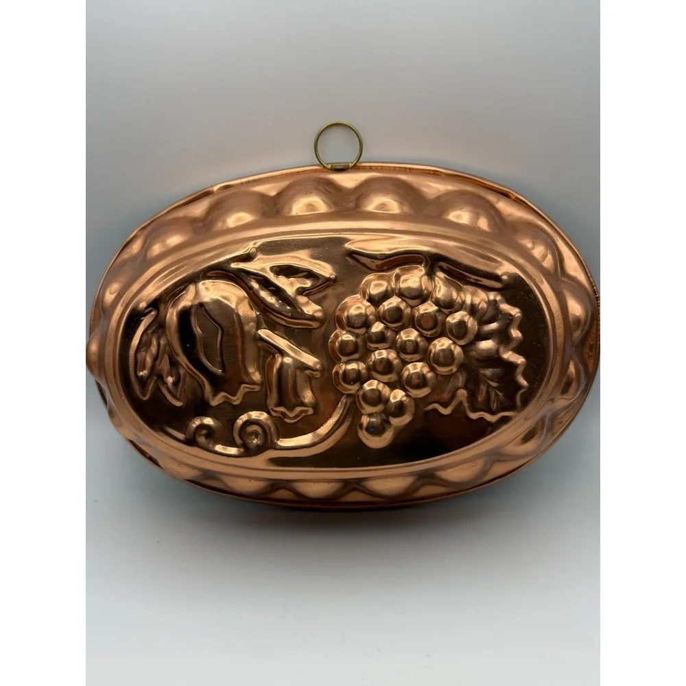 Vintage Copper Oval Jello Mold Grapes Leaves Embossed Wall Made in Korea‎ 11.25