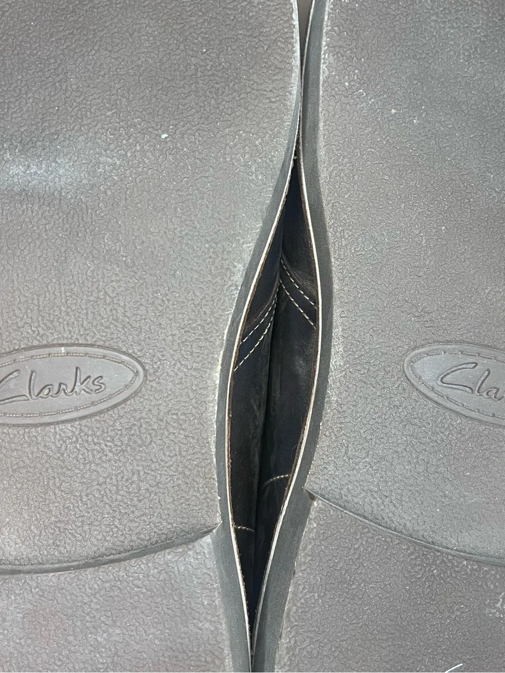 Clarks closure style
