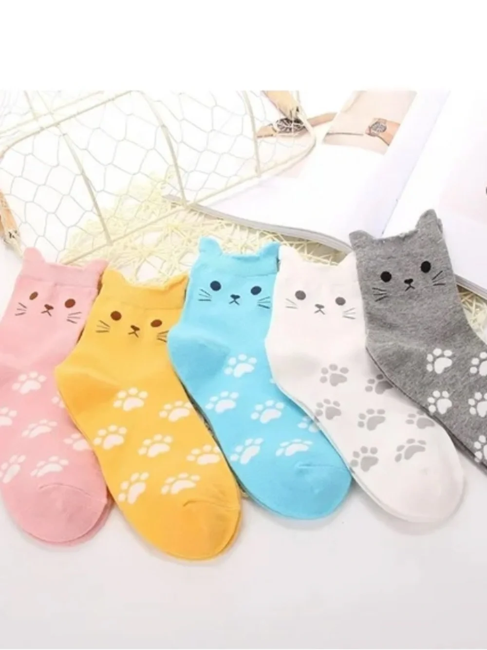 Cat Socks 5 Pairs Brand New in Tin for Gifting