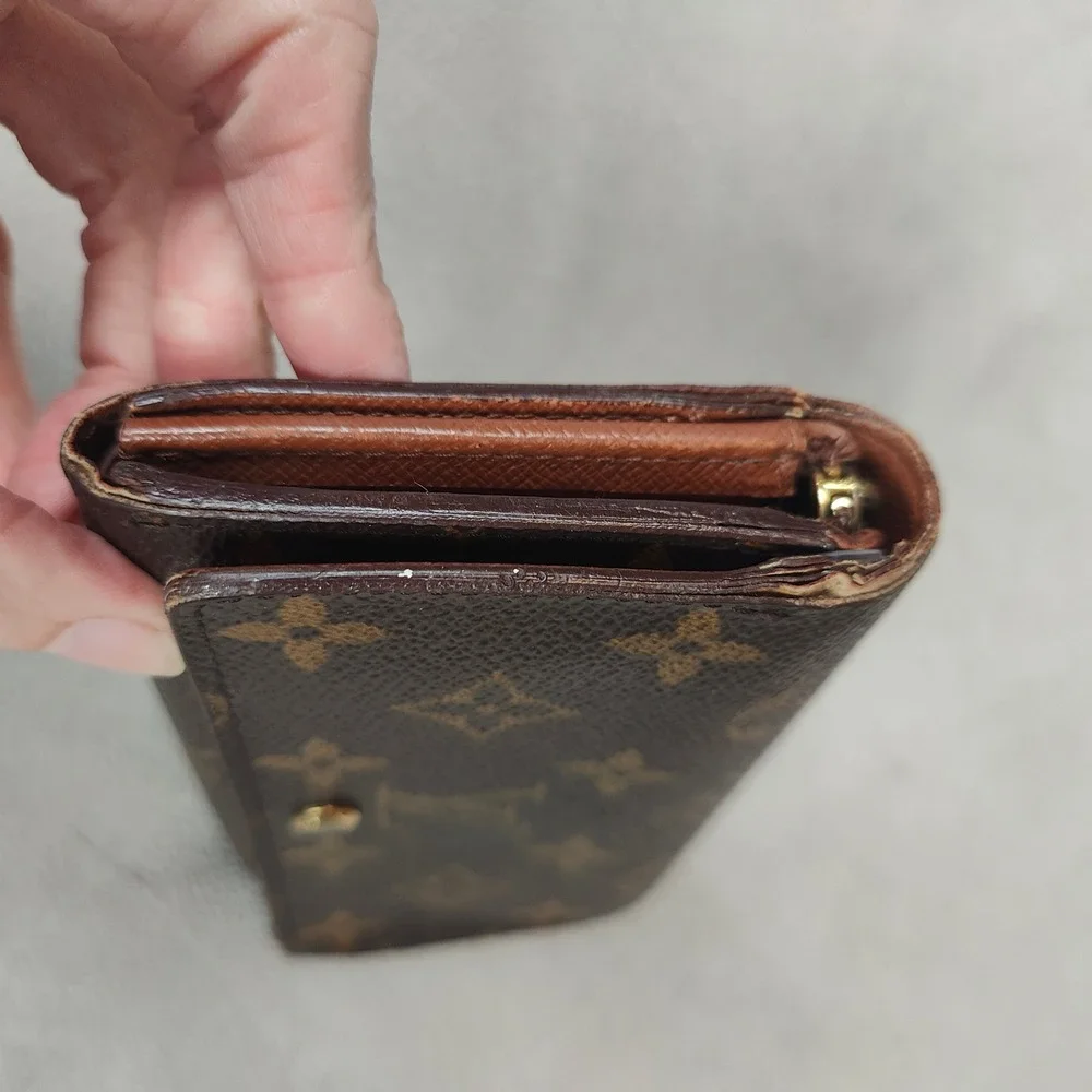 Louis Vuitton classic louis