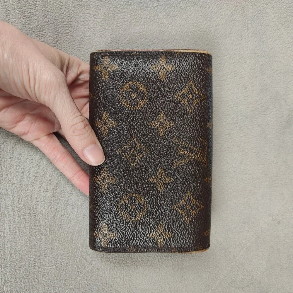 Louis Vuitton classic louis