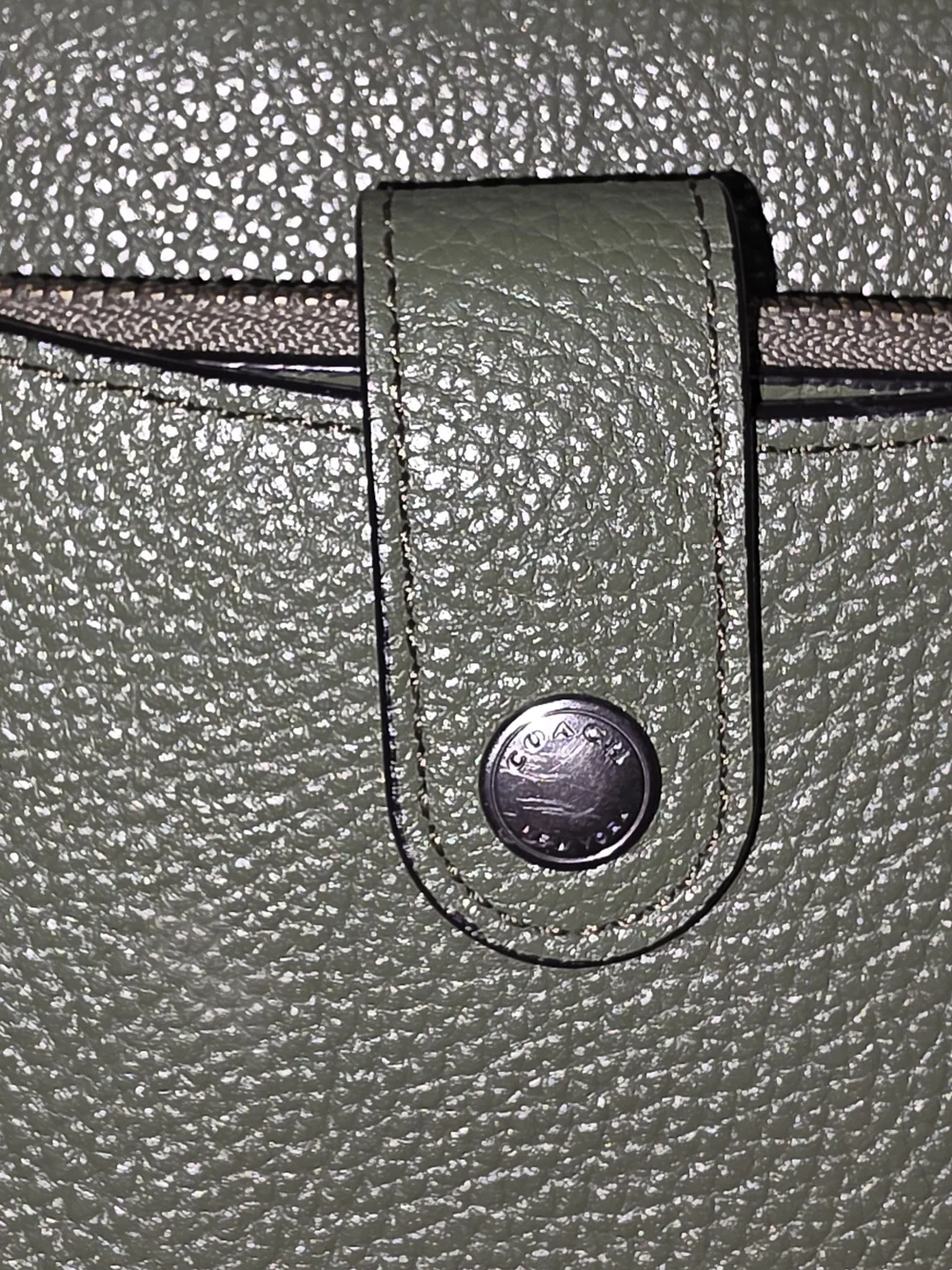 Coach silhouette trim