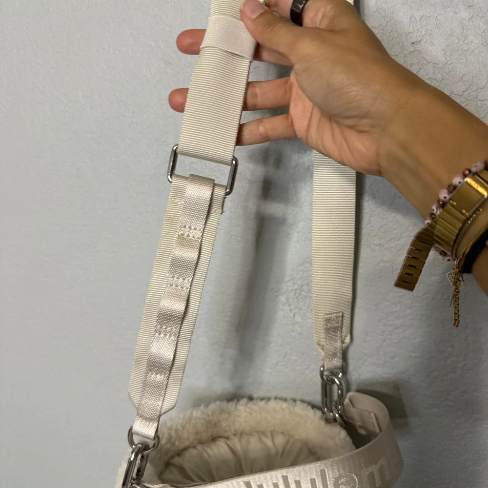 lululemon athletica lululemon crossbody