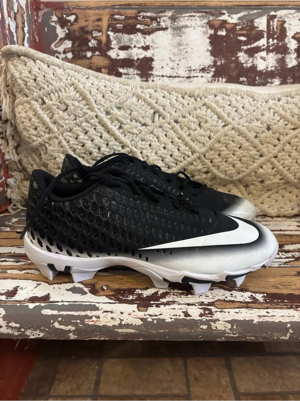 Nike low profile
