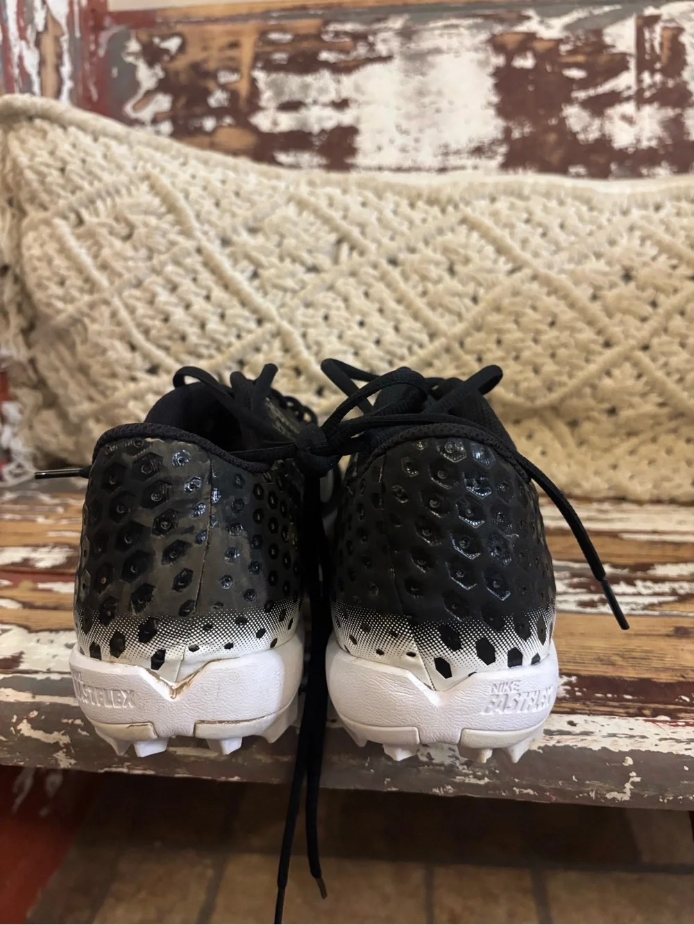 Nike low profile