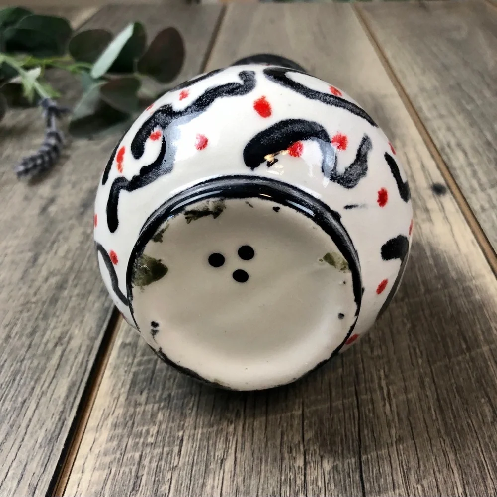 Small Accent Decor Red Black Boquet Vase