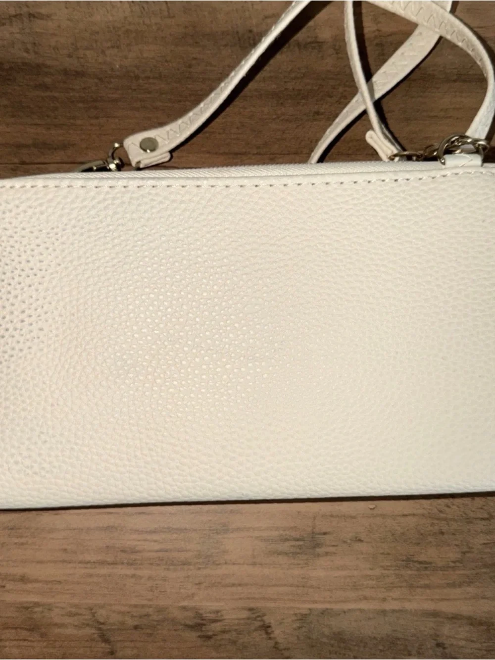The Unbranded Brand compact cream