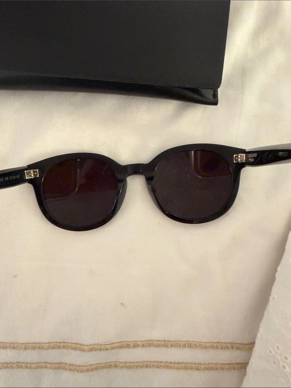Saint Laurent classic round