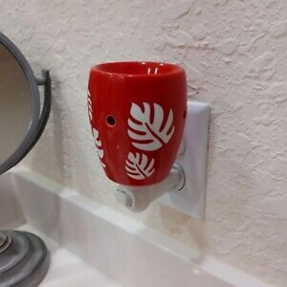 💜-SCENTSY | LUAU PLUG IN