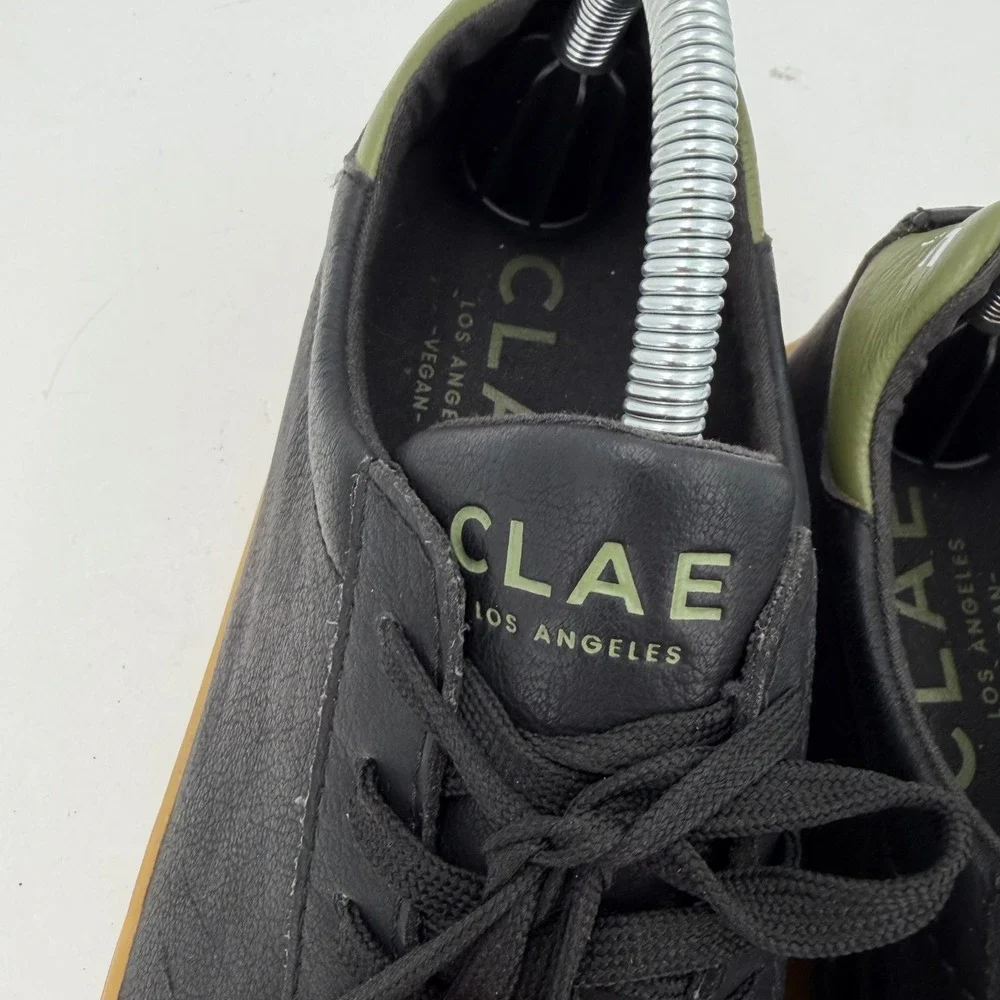 Clae clean minimalist