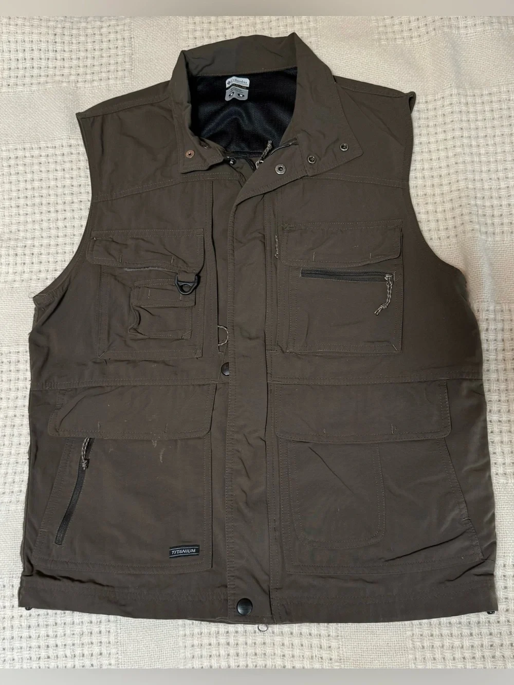 Columbia Titanium mens fishing vest sz M