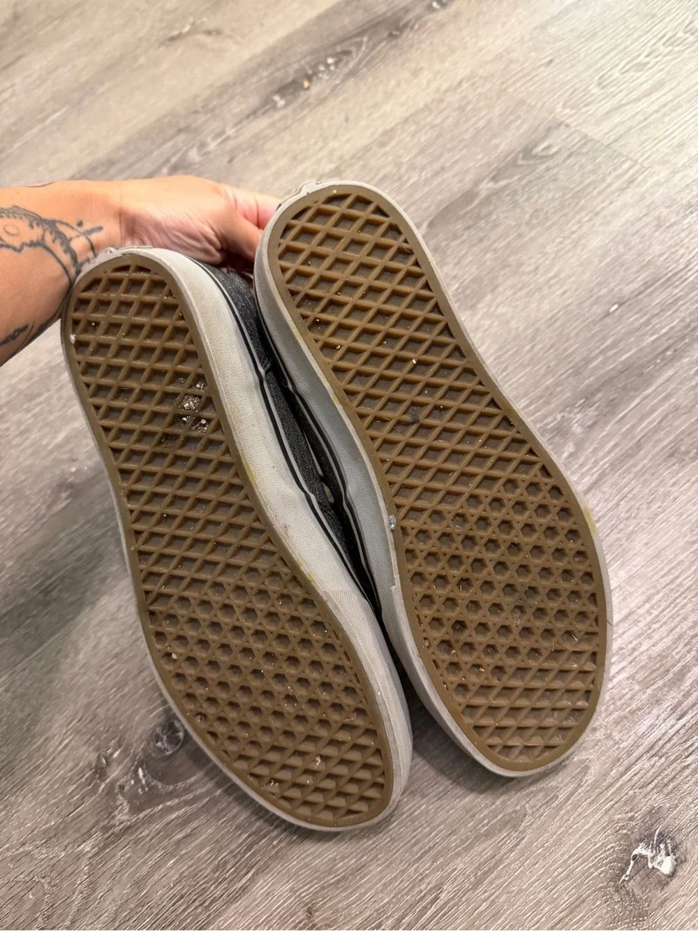 Vans Men’s Low-Top Sneakers in Charcoal