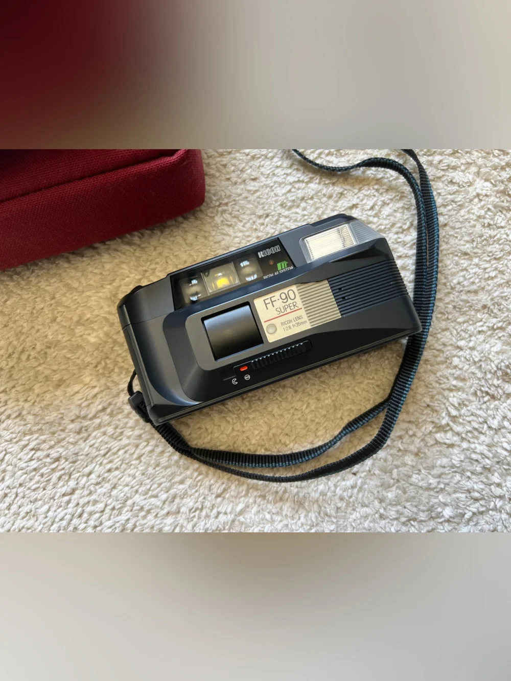 📸 Vintage Ricoh FF-90 Super 35mm Point & Shoot Film Camera f/2.8 1980s UNTESTED