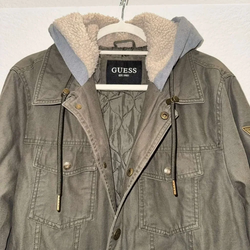 Guess men size