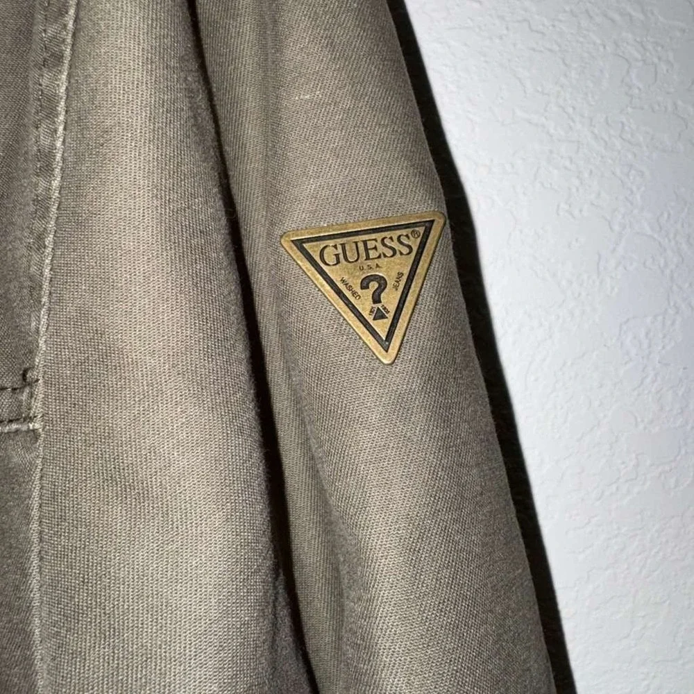 Guess men size
