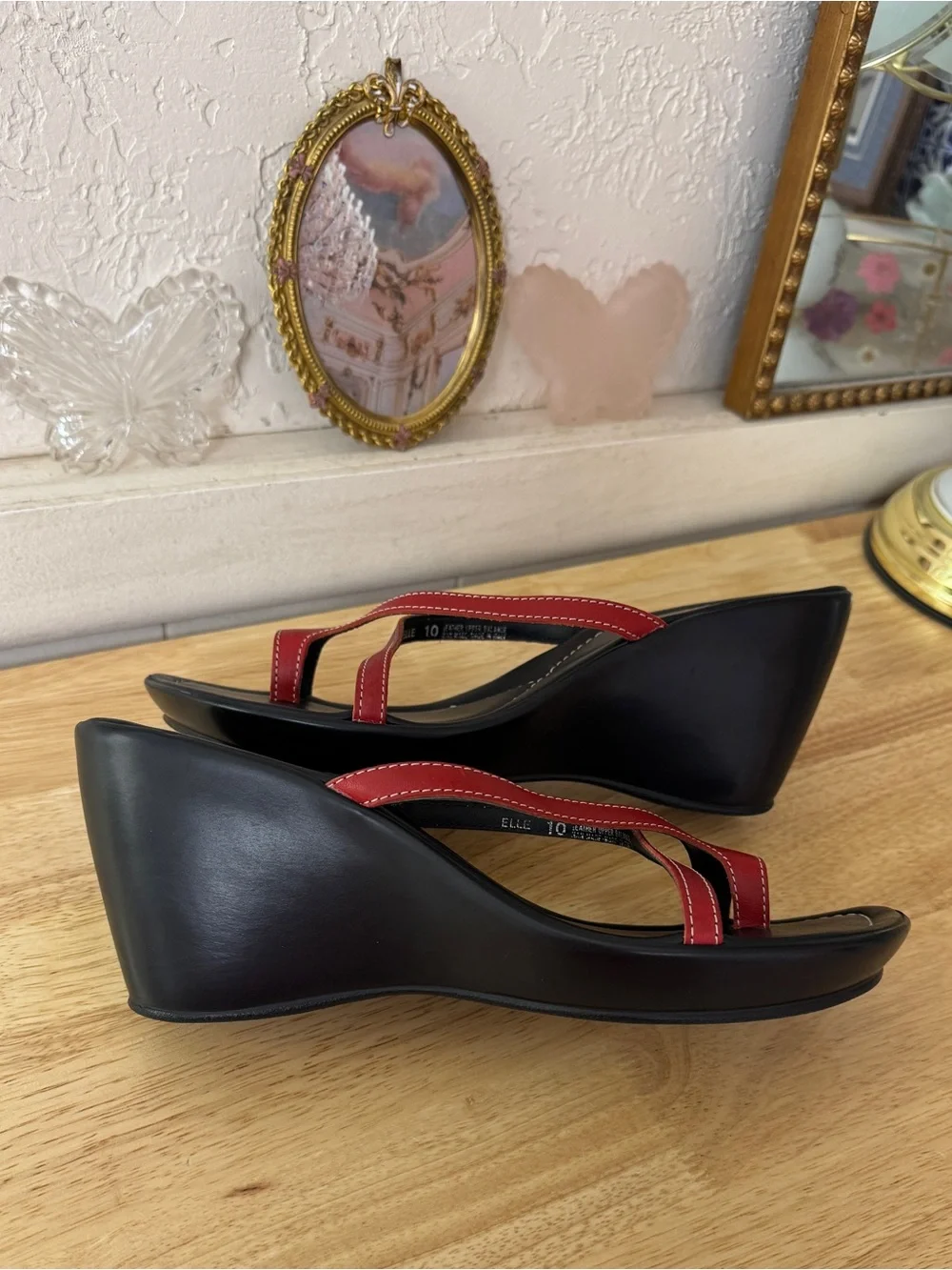 2000’s Hillard & Hanson Chunky Strappy Wedge Sandals Y2K Thong Heels Whimsy Cute