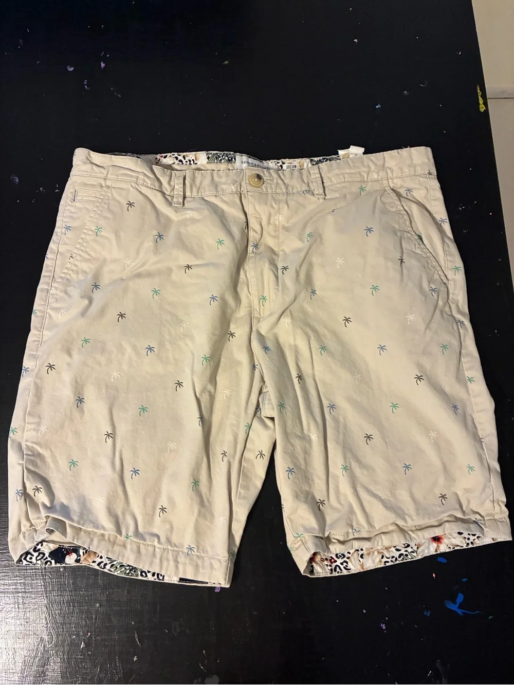 Men’s 38 Tropical Khaki Shorts