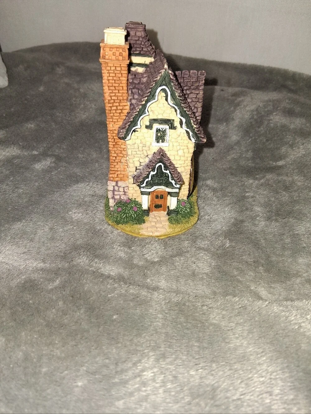 Vintage Teaberry Village #1027 Surgeon's House Clock Collection