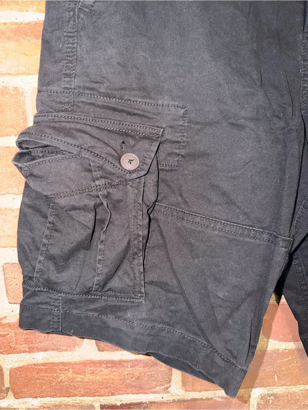 AERO men black