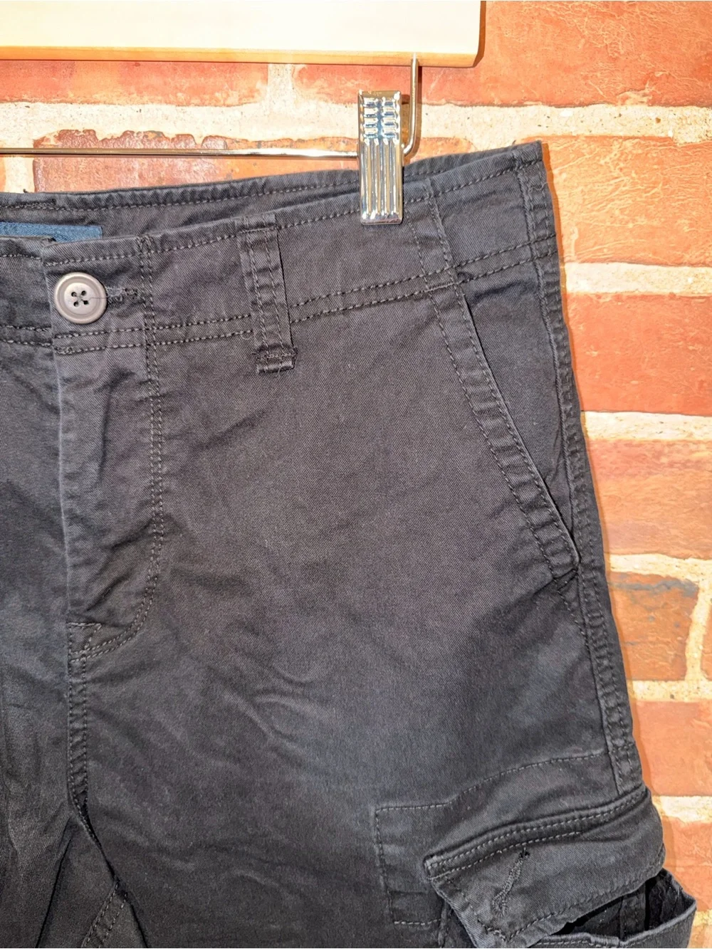 AERO men black