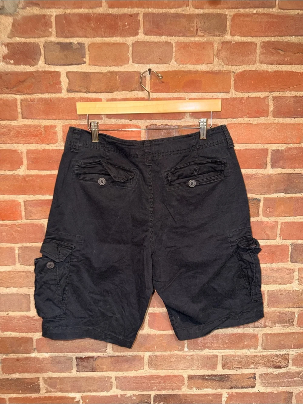 AERO men black