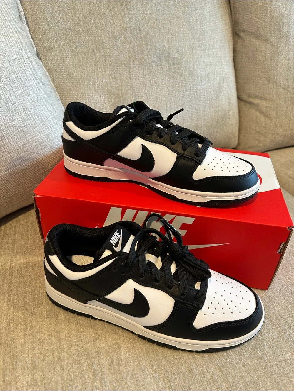 Nike Men’s Low-Top Sneakers - Black & White